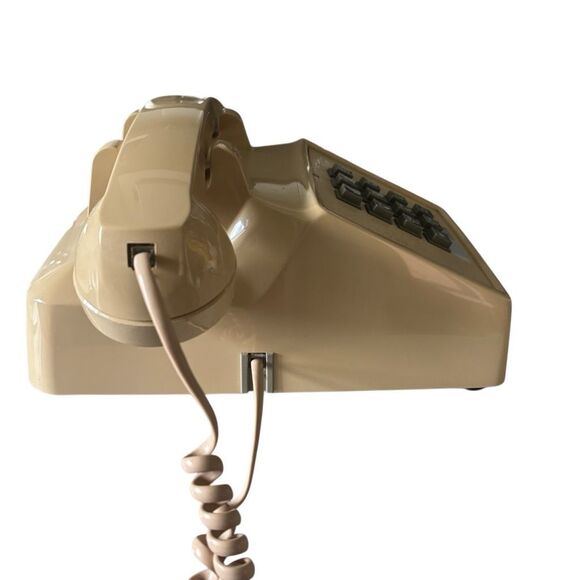 Cortelco RJ11C Vintage Tan Push Button Desk Phone *Tested* - Picture 6 of 9
